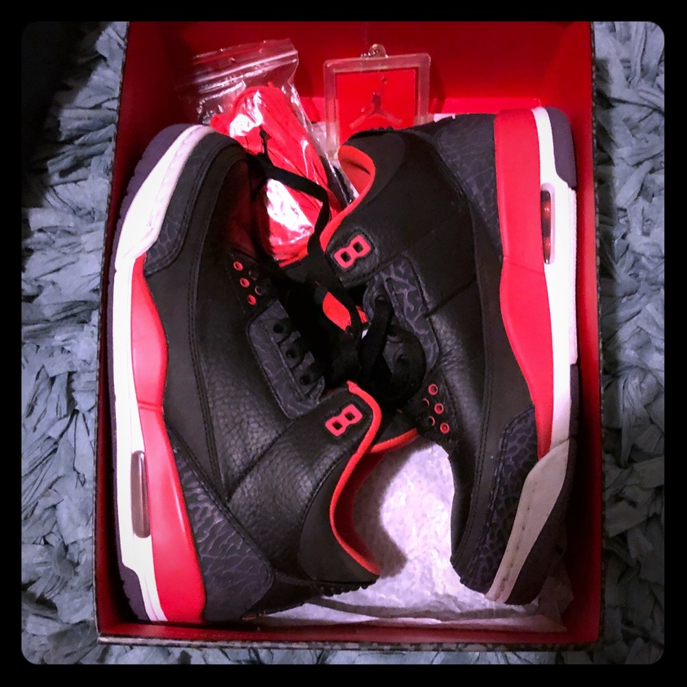 Air Jordan 3 Retro 'Crimson'